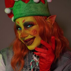 Lentilles de contact Manson Blue | @marycervicato.makeup