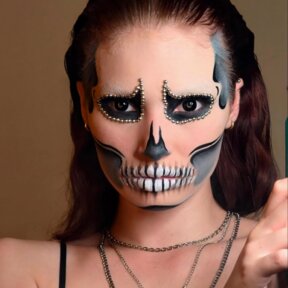 Blackout Lenses | @river.ellen.artistry