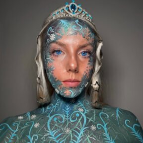 Snowflake Contact Lenses | @leahcomptonn