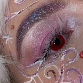 UV-rote Linsen | @leahcomptonn